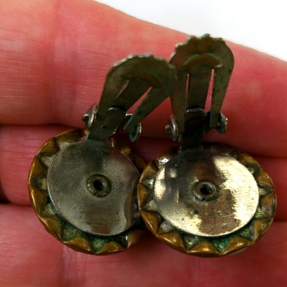 Vintage Clip on Earrings Used Pearl & Rhinestone - Picture 5 of 6